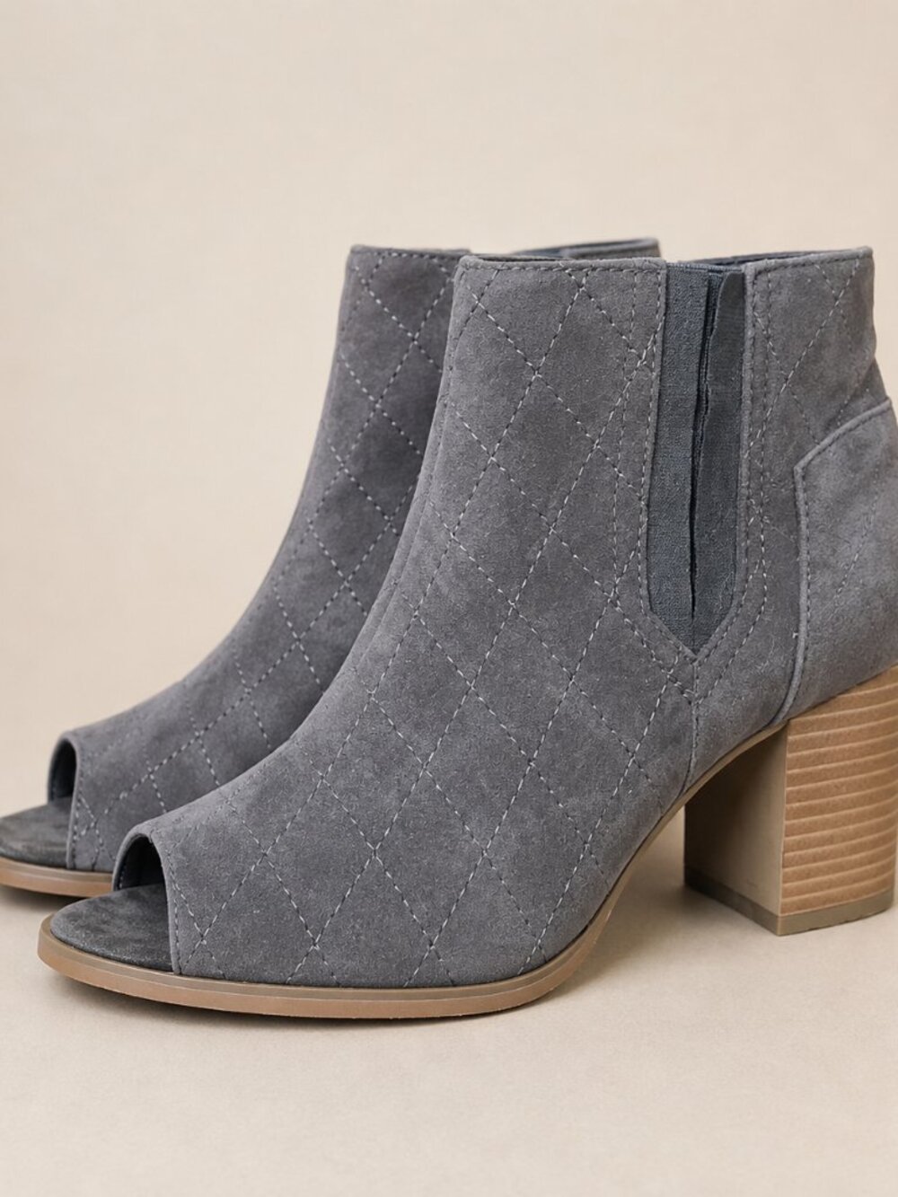 JG Women's Grey Quilted Ankle Boots